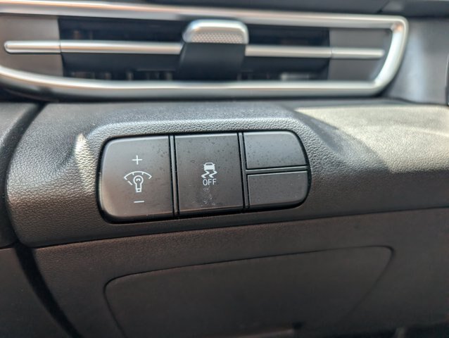 Used 2024 Hyundai Elantra Limited FWD image 21