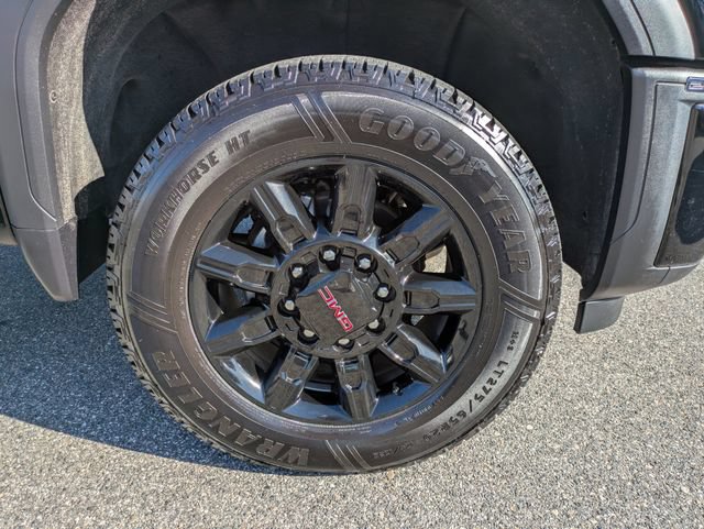 Used 2024 GMC Sierra 2500 AT4 w/ AT4 Premium Plus Package AWD/4WD image 11