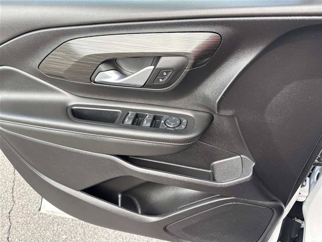 Used 2024 GMC Terrain SLE AWD/4WD image 14