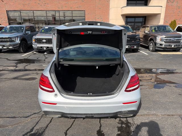Used 2018 Mercedes-Benz E 400 4MATIC Sedan image 11