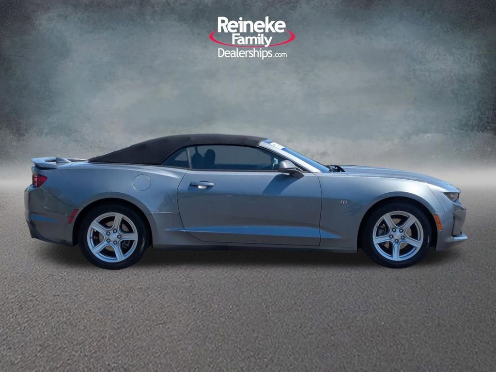 Used 2020 Chevrolet Camaro LT RWD image 4