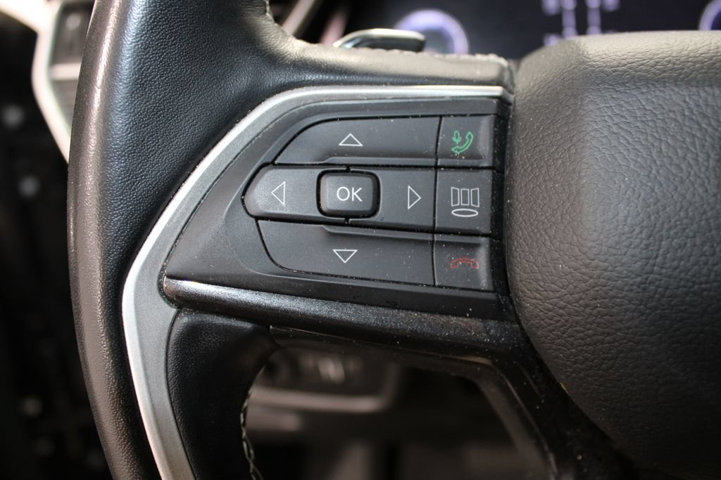 Used 2022 Jeep Grand Cherokee Altitude RWD image 32