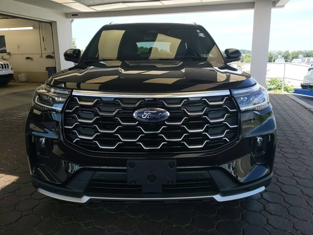 Certified 2025 Ford Explorer Platinum AWD/4WD video 2