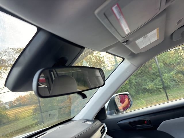 Used 2023 Toyota Highlander L image 17