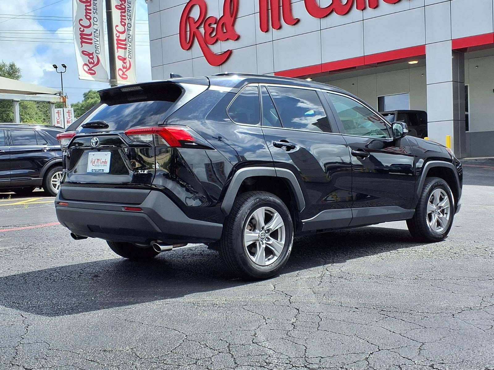 Used 2024 Toyota RAV4 XLE FWD image 6