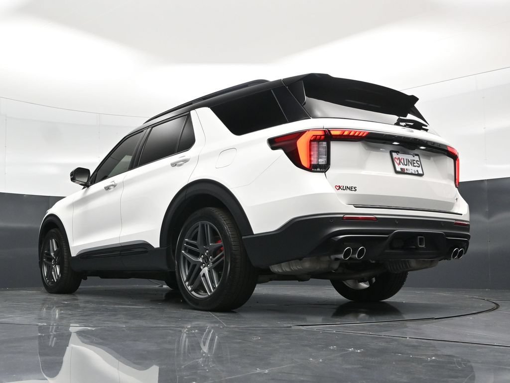 Certified 2025 Ford Explorer ST AWD/4WD image 58