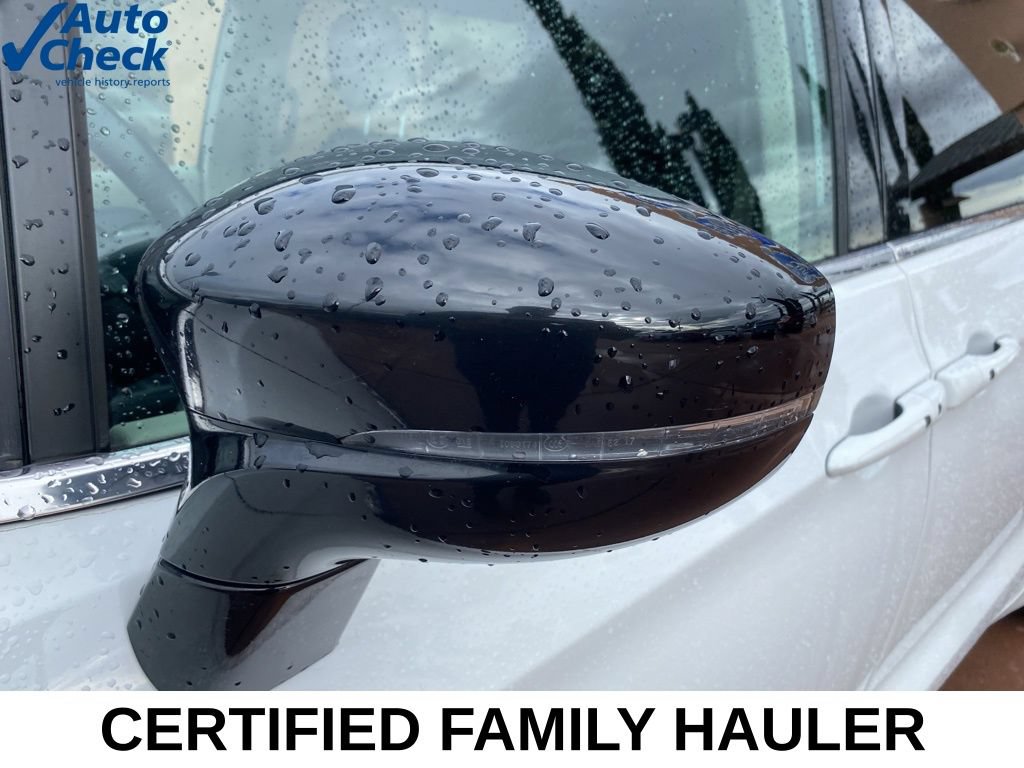 Used 2024 Chrysler Pacifica Touring-L FWD image 4
