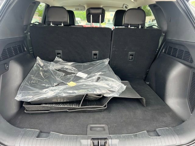 Certified 2024 Ford Escape Platinum w/ Class II Trailer Tow Package AWD/4WD image 23