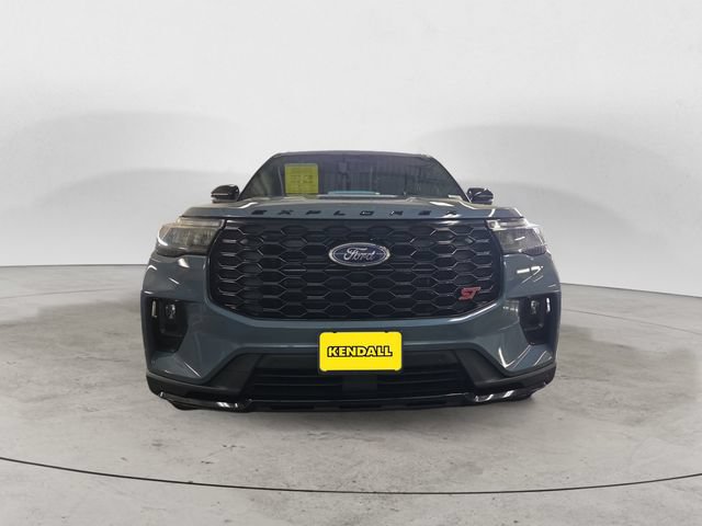 Certified 2025 Ford Explorer ST AWD/4WD image 2