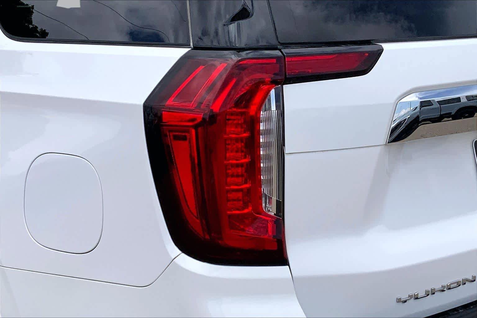 Used 2022 GMC Yukon SLT w/ SLT Premium Package AWD/4WD image 29