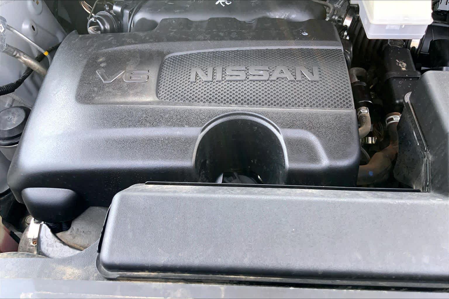 Used 2024 Nissan Pathfinder Platinum FWD image 32