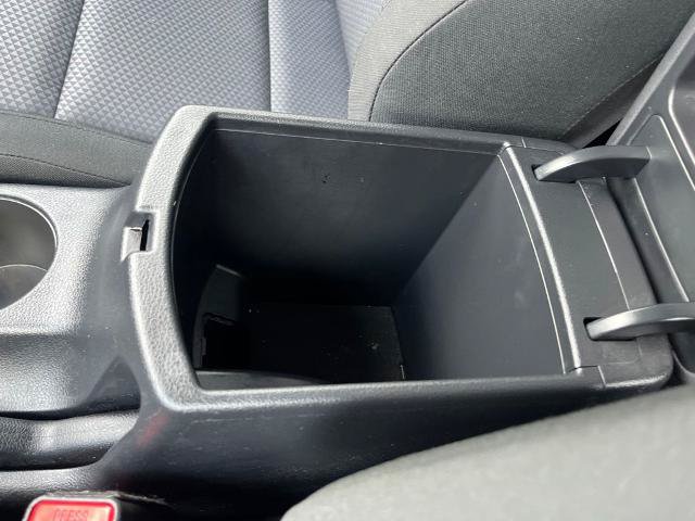 Used 2025 Kia Soul LX w/ LX Technology Package FWD image 32