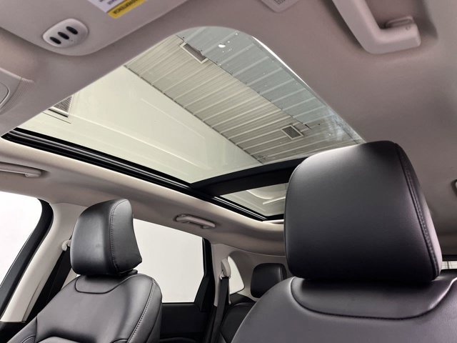 Certified 2024 Ford Edge SEL w/ Convenience Package AWD/4WD image 14