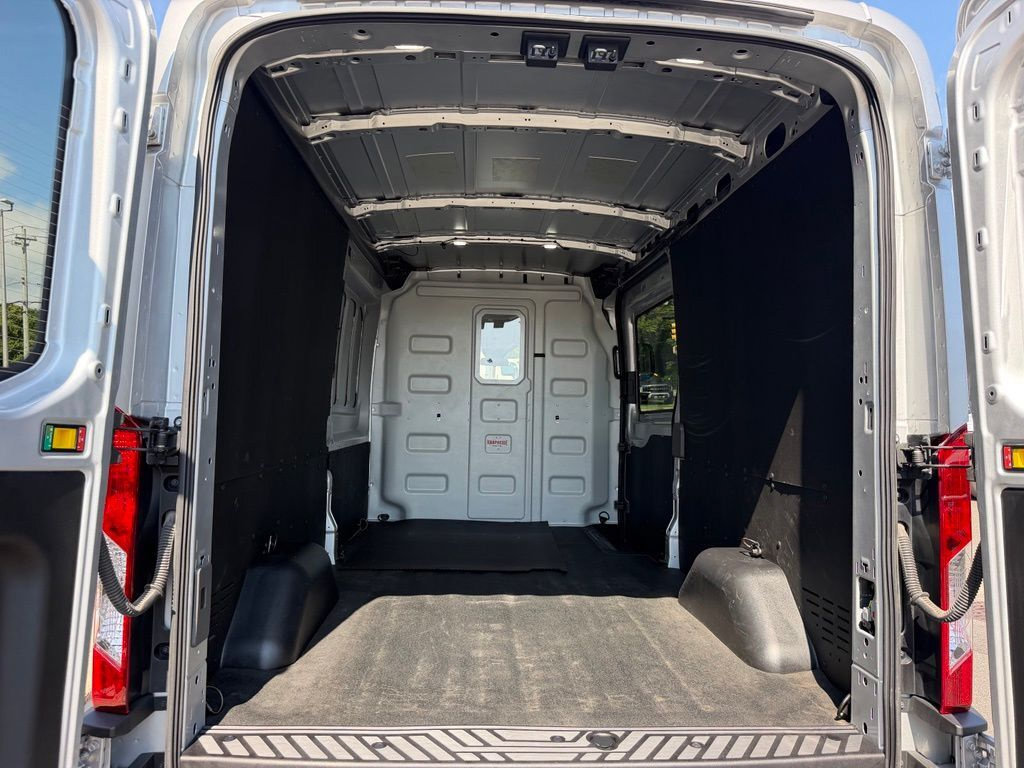 Certified 2024 Ford Transit 250 148 Medium Roof w/ Interior Upgrade Package RWD image 4