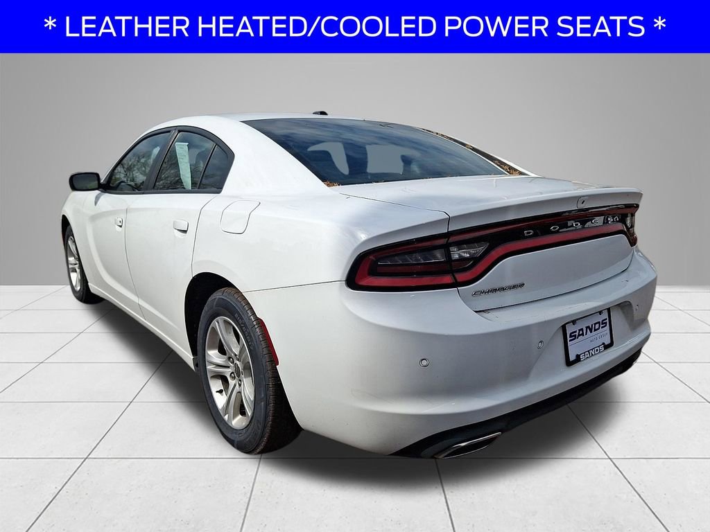 Used 2019 Dodge Charger SXT w/ Leather Interior Group RWD image 6
