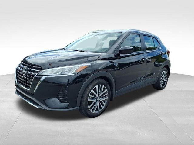 Used 2023 Nissan Kicks SV FWD image 2