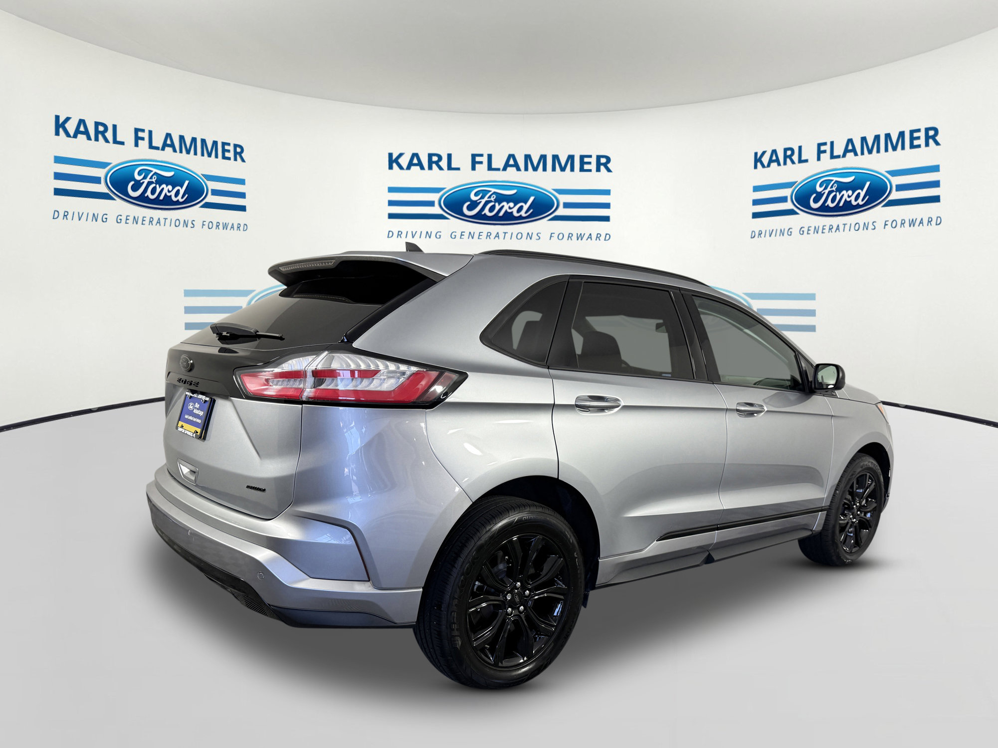 Certified 2023 Ford Edge SE w/ Black Appearance Package AWD/4WD image 3