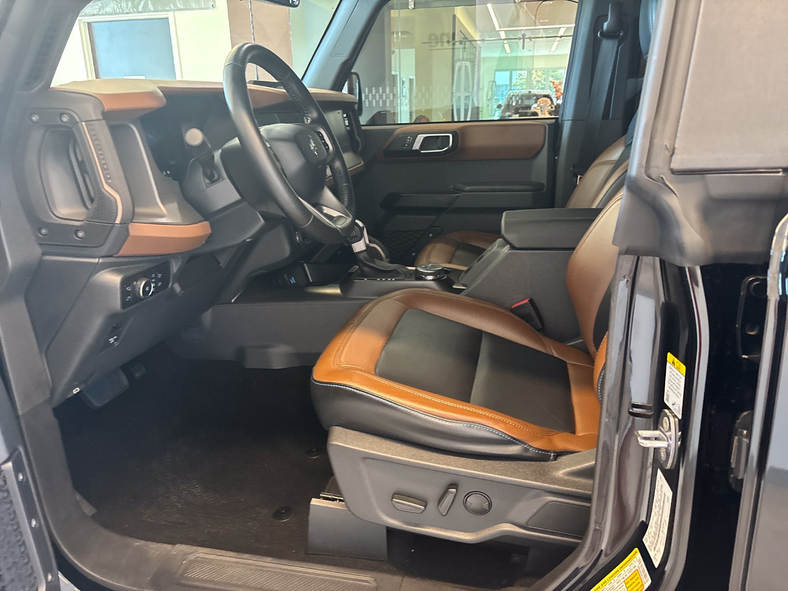 Certified 2024 Ford Bronco Outer Banks AWD/4WD image 12