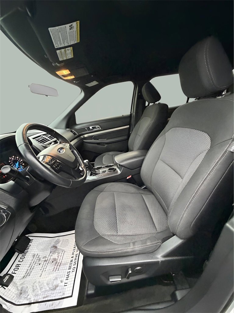 Certified 2018 Ford Explorer XLT image 11