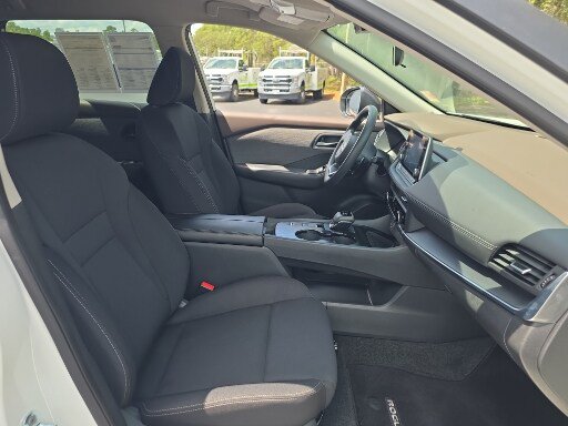 Used 2023 Nissan Rogue S FWD image 15