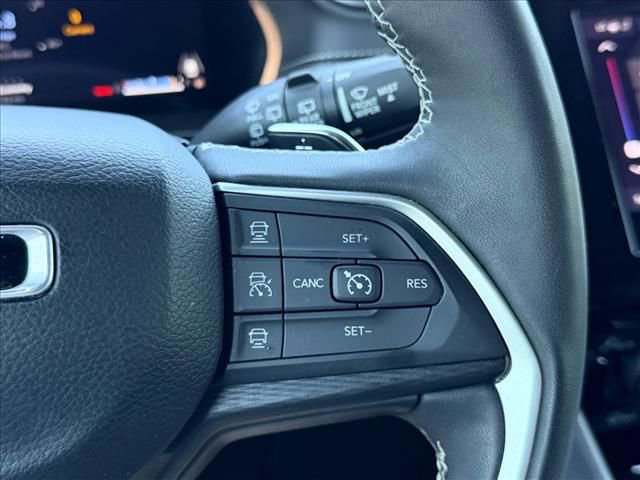Used 2024 Jeep Grand Cherokee Altitude RWD image 24