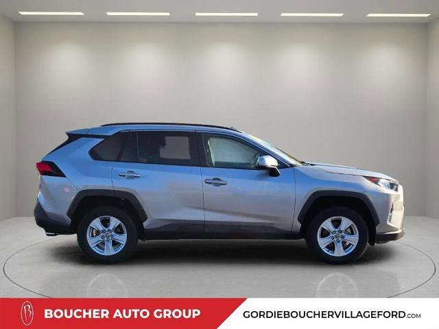 Used 2021 Toyota RAV4 XLE image 2
