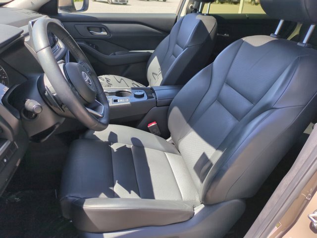 Used 2024 Nissan Rogue SV w/ SV Premium Package AWD/4WD image 15