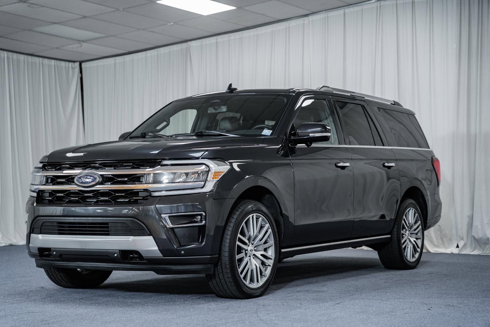 Certified 2022 Ford Expedition Max Limited image 3