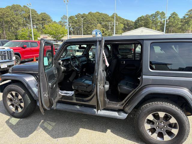 Used 2018 Jeep Wrangler Unlimited Sahara w/ Dual Top Group image 10