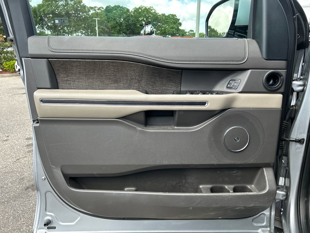 Certified 2021 Ford Expedition Limited RWD image 9