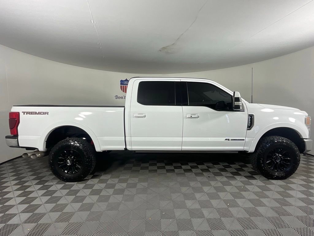 Certified 2022 Ford F250 Lariat w/ Tremor Off-Road Package AWD/4WD image 2