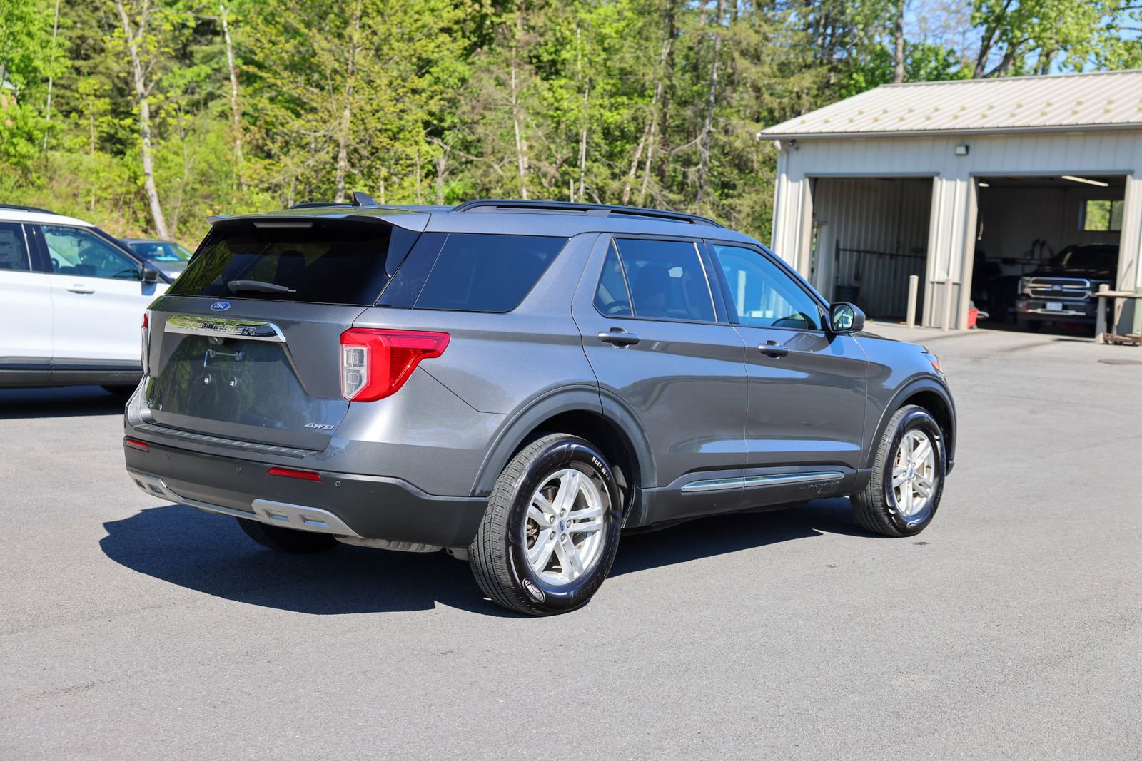 Certified 2023 Ford Explorer XLT w/ Equipment Group 202A AWD/4WD image 6