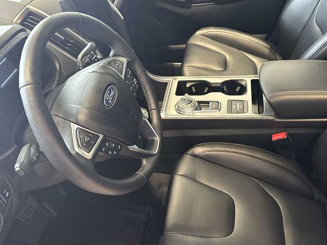 Certified 2022 Ford Edge Titanium w/ Class II Trailer Tow Package image 19