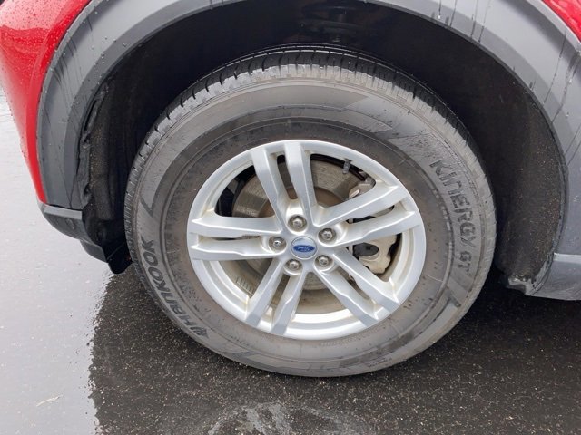 Certified 2023 Ford Explorer XLT w/ Equipment Group 202A image 9