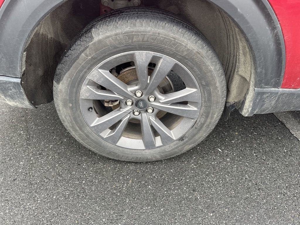 Certified 2022 Ford Explorer XLT w/ Equipment Group 202A image 8