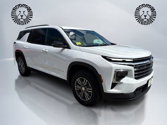 Used 2025 Chevrolet Traverse LT image 7