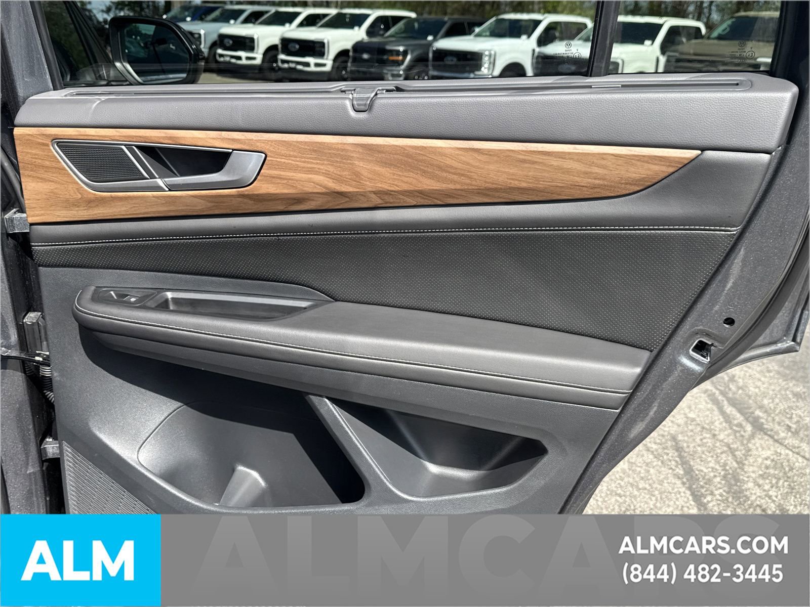 Used 2025 Volkswagen Atlas SE FWD image 20