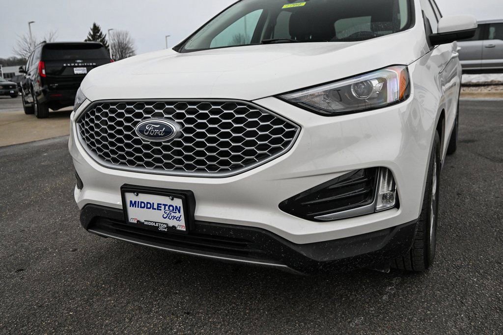 Certified 2024 Ford Edge SEL w/ Convenience Package image 2