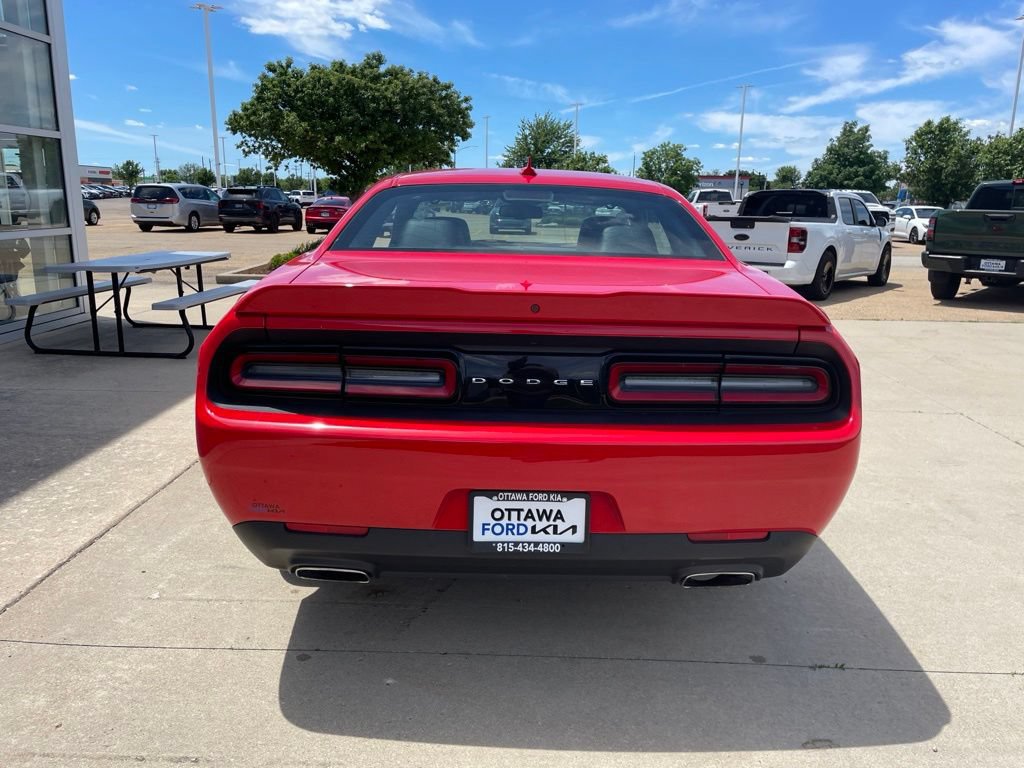 Used 2022 Dodge Challenger SXT w/ Plus Package RWD image 6