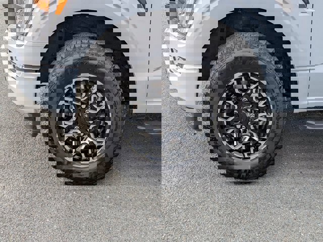 Certified 2022 Ford F150 XLT w/ Equipment Group 302A High image 11