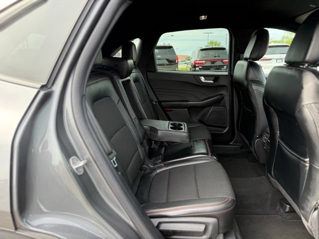 Certified 2025 Ford Escape ST-Line AWD/4WD image 17