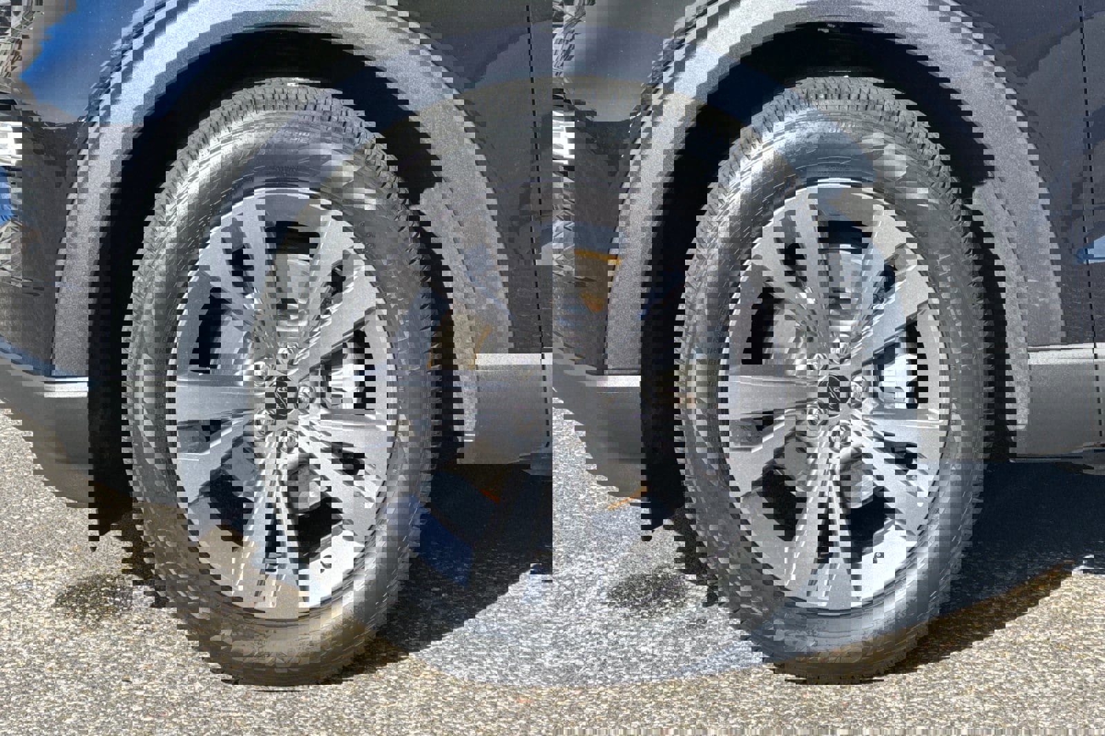 Certified 2022 Ford Explorer XLT w/ Equipment Group 202A image 28