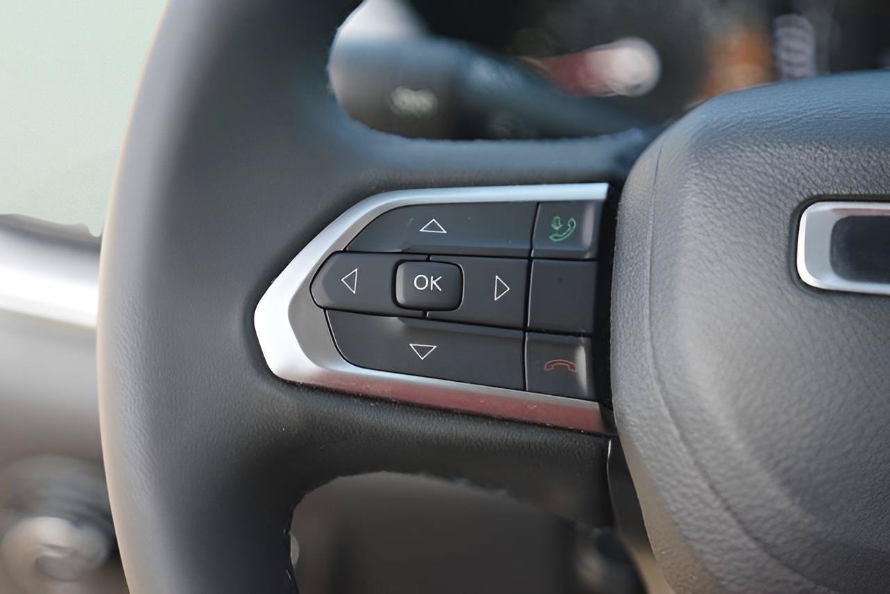 Used 2022 Jeep Compass Latitude FWD image 22