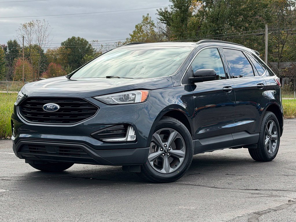 Certified 2022 Ford Edge SEL w/ Sport Appearance Package AWD/4WD image 2