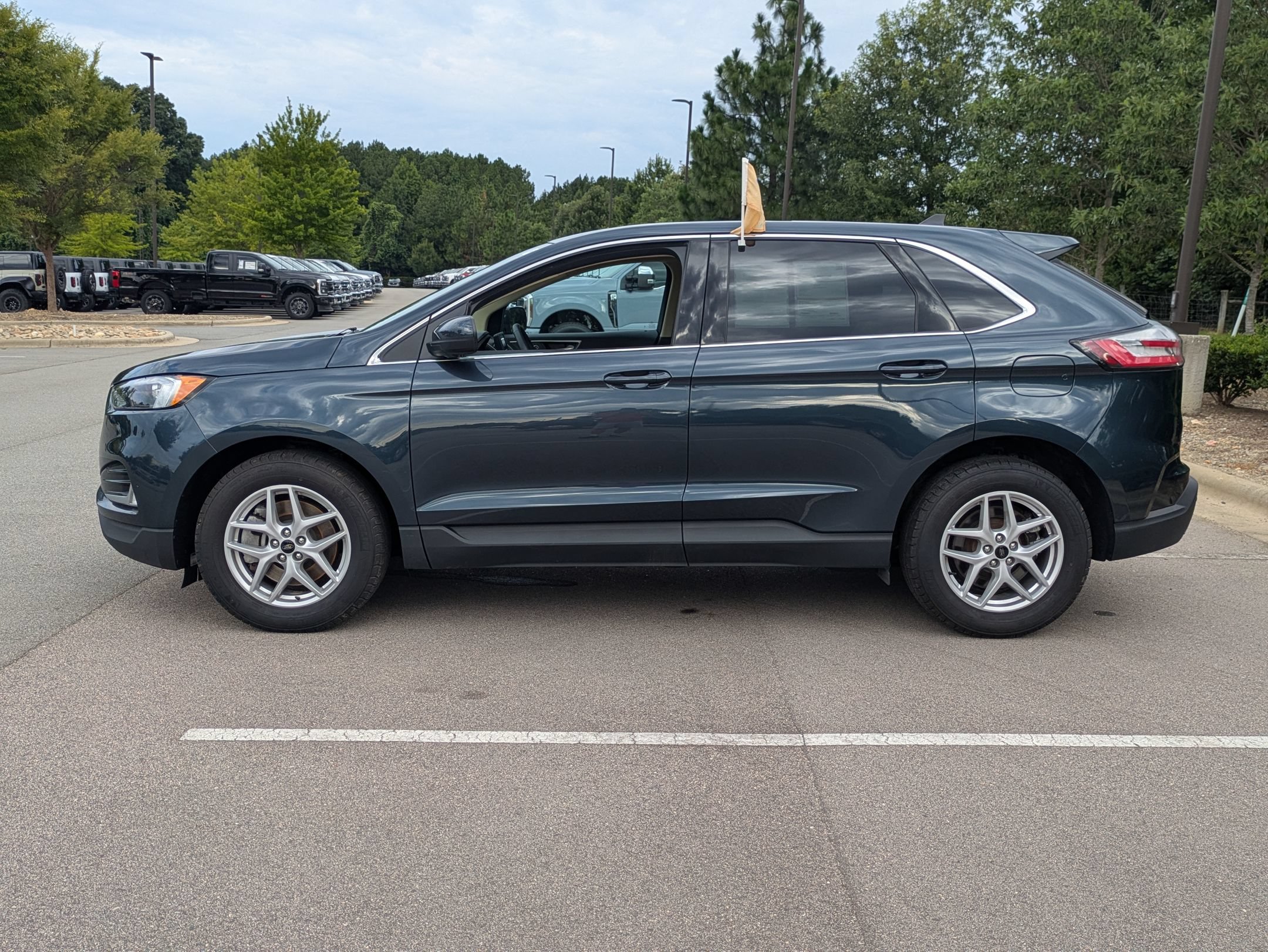 Certified 2024 Ford Edge SEL w/ Convenience Package AWD/4WD image 7