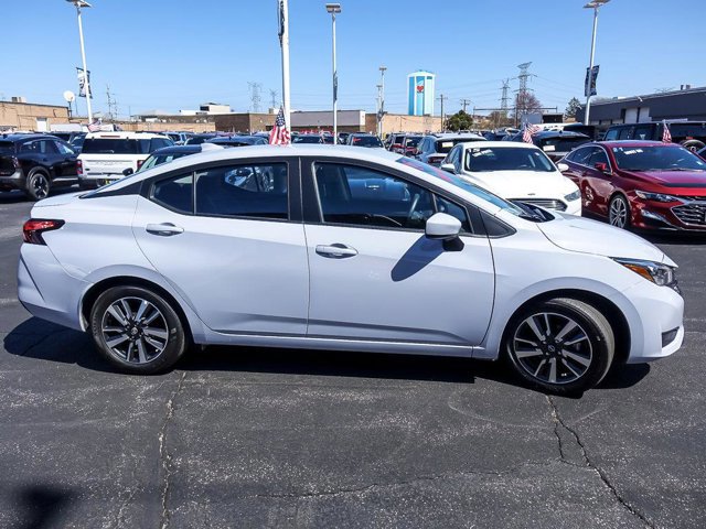 Used 2025 Nissan Versa SV FWD image 11