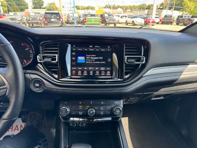 Used 2024 Dodge Durango SXT image 14