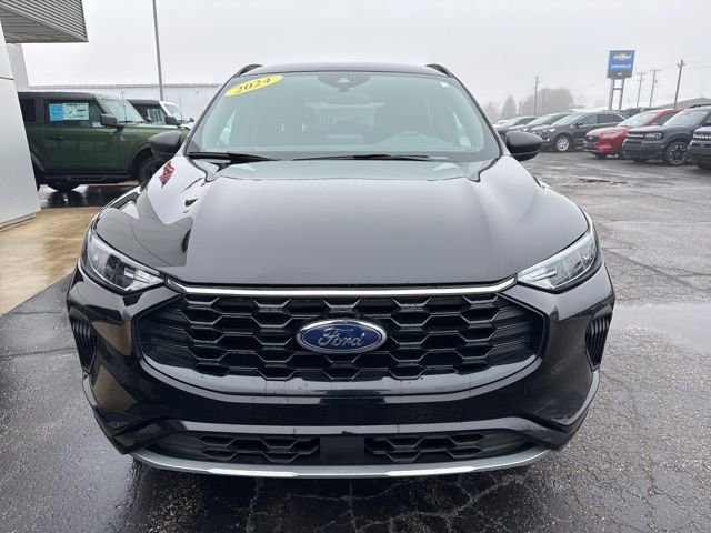 Certified 2024 Ford Escape ST-Line w/ Equipment Group 301A image 6