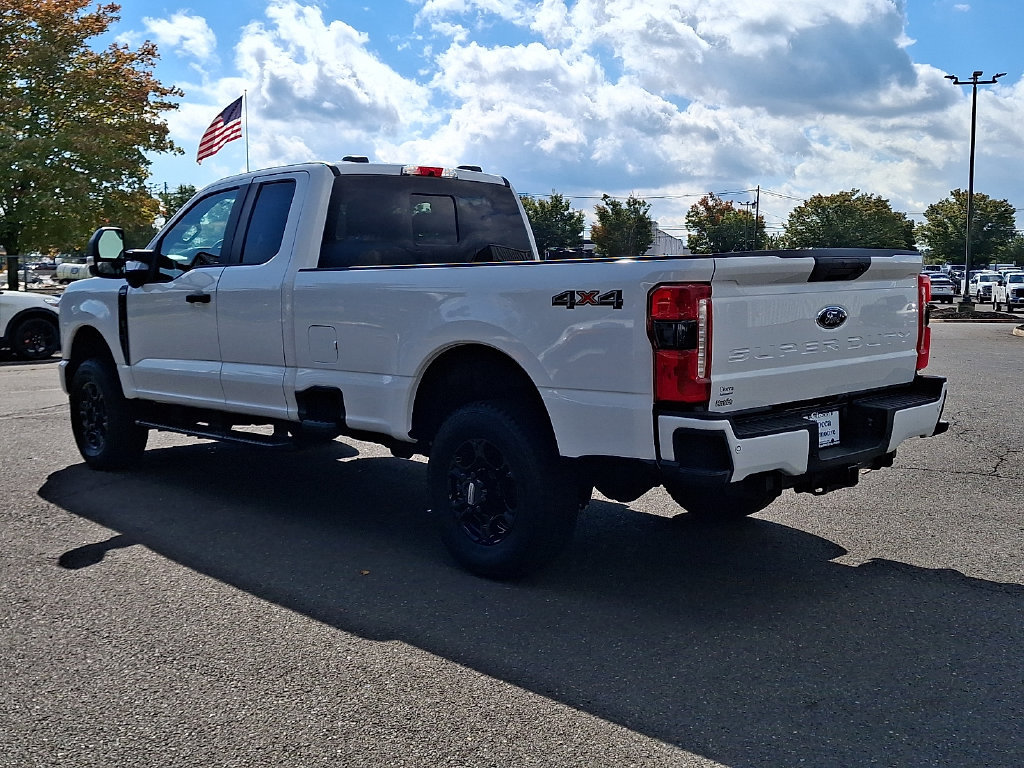 Certified 2025 Ford F250 XL w/ STX Appearance Package AWD/4WD image 7