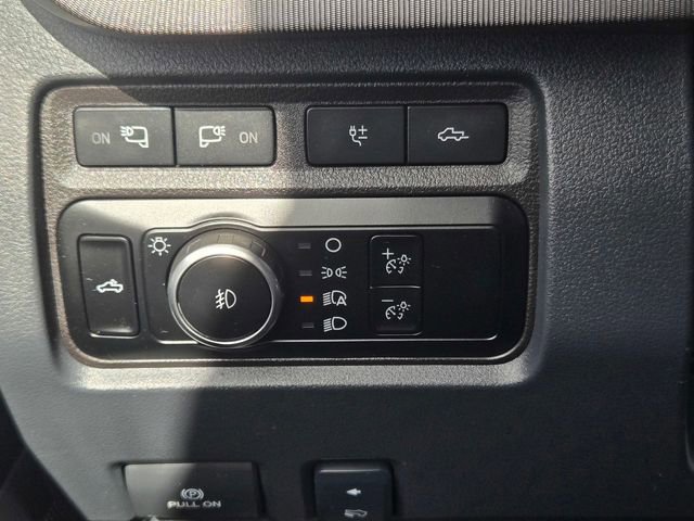 Certified 2024 Ford F250 Platinum w/ Tremor Off-Road Package AWD/4WD image 19